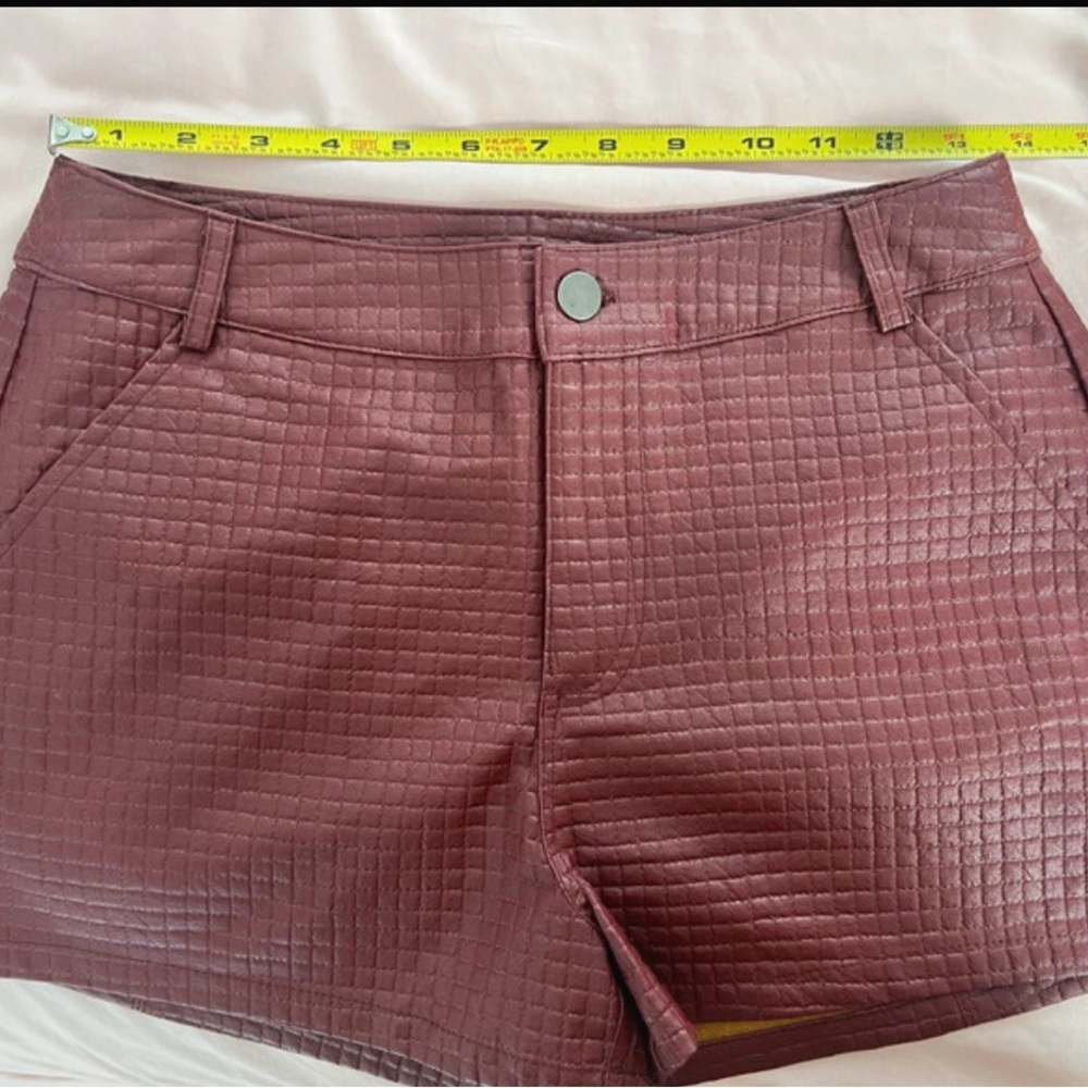 Judith March Faux Leather Women's Shorts in Burgundy Size M